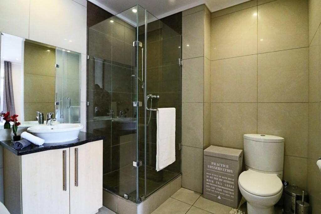 Upmarket Sandton Hydro Park Apartments โจฮันเนสเบิร์ก ภายนอก รูปภาพ