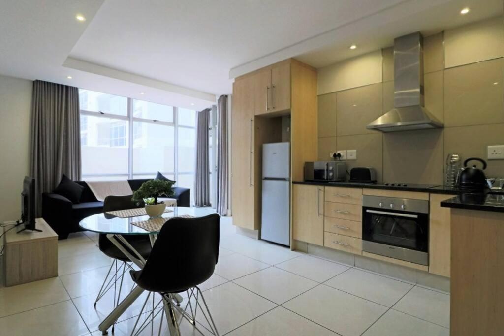 Upmarket Sandton Hydro Park Apartments โจฮันเนสเบิร์ก ภายนอก รูปภาพ